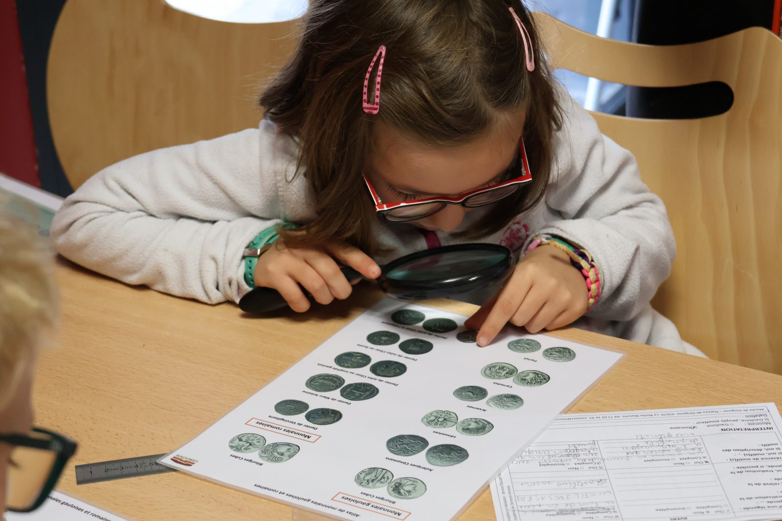 Atelier en famille « Apprentis numismates : les monnaies gauloises à la loupe »